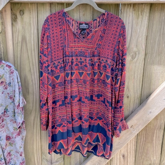 Angie Boho Aztec Printed Paneled Front Popover Tunic Blouse - Picture 1 of 7